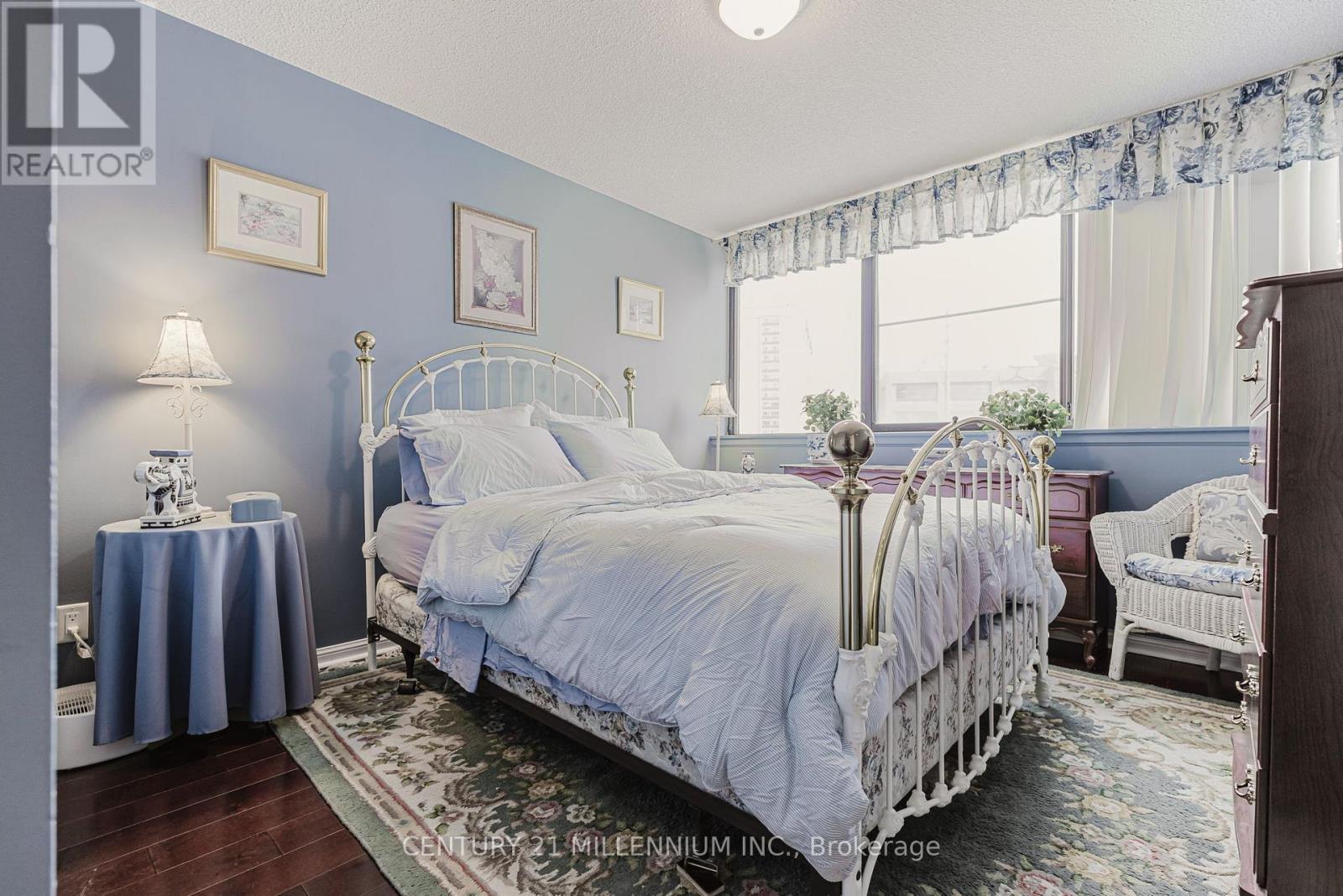 210 - 1230 Marlborough Court, Oakville, Ontario  L6H 3K6 - Photo 13 - W12200074