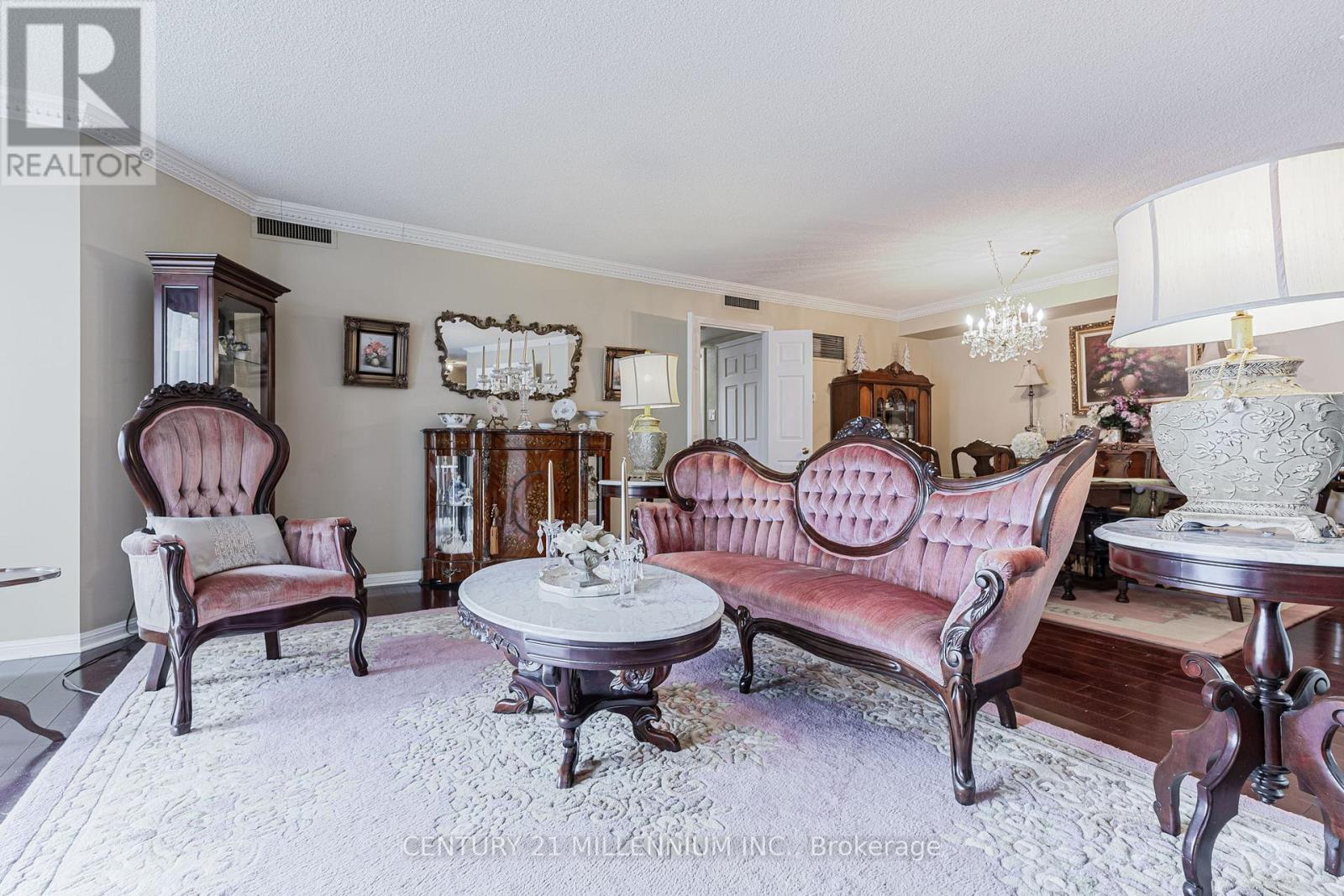 210 - 1230 Marlborough Court, Oakville, Ontario  L6H 3K6 - Photo 6 - W12200074