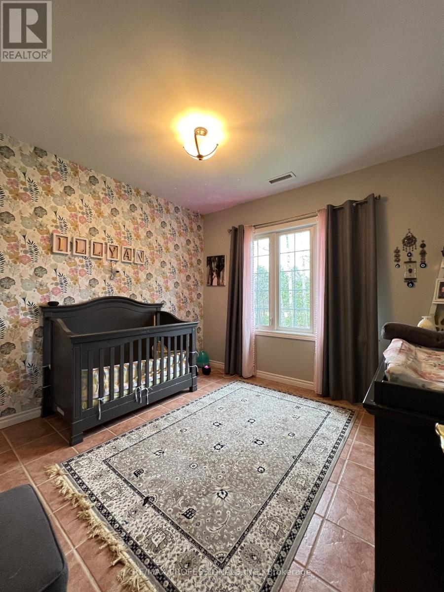 12 Deer Run Crescent, Halton Hills, Ontario  L7J 2L7 - Photo 14 - W12200102