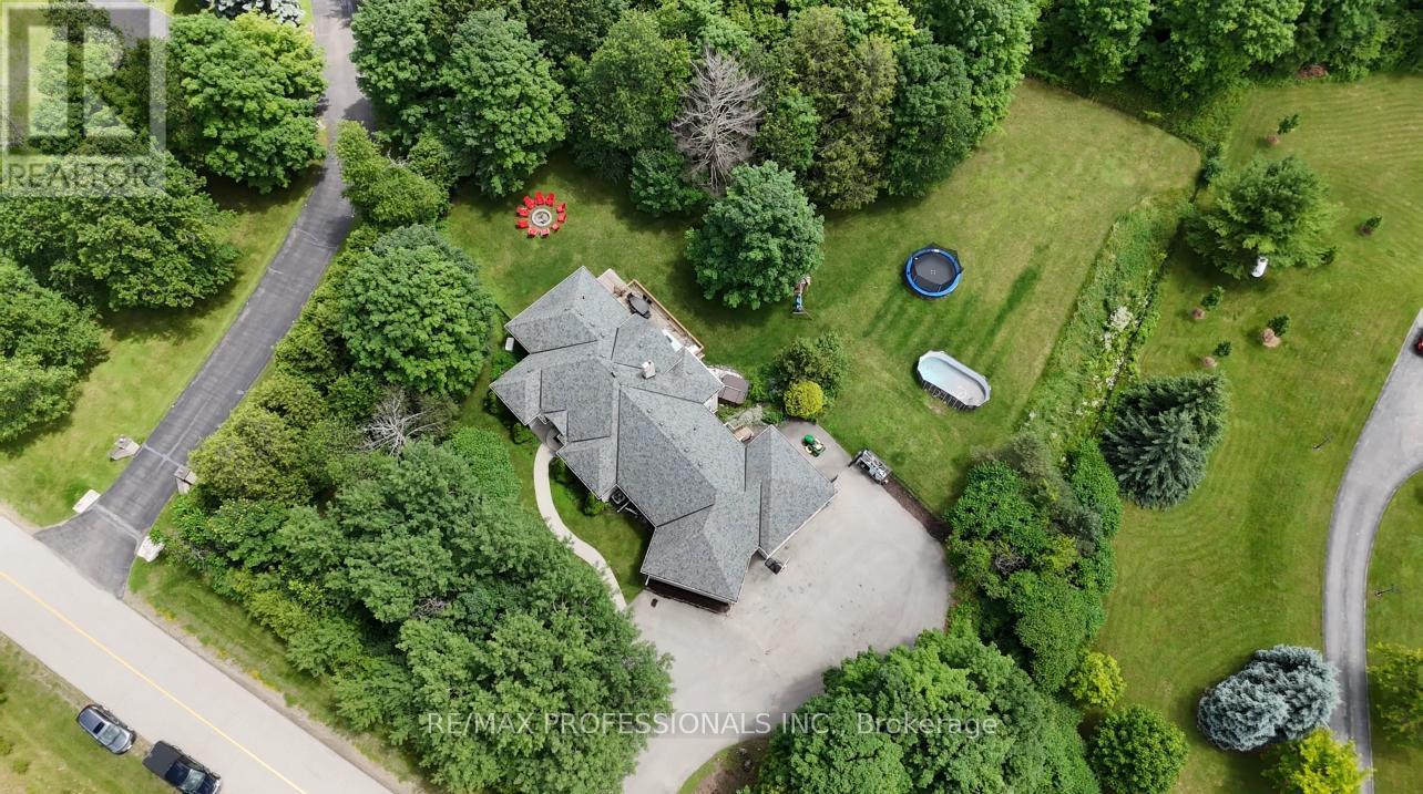 12 Deer Run Crescent, Halton Hills, Ontario  L7J 2L7 - Photo 37 - W12200102