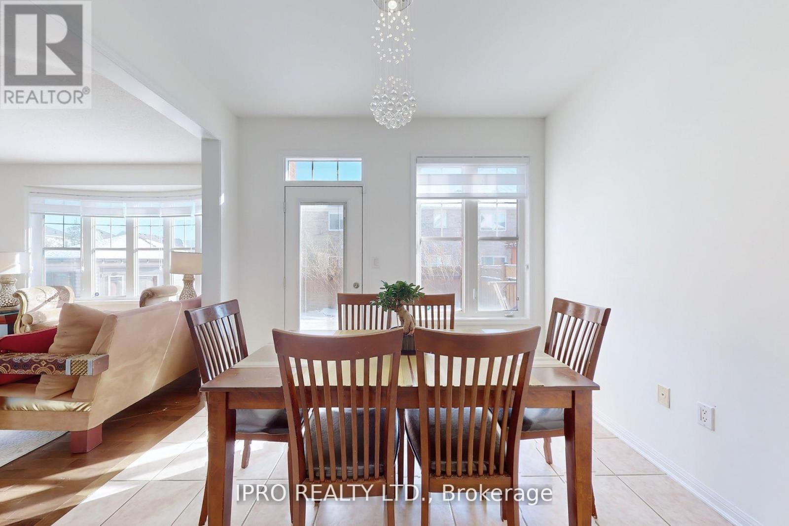 730 Bolingbroke Drive, Milton, Ontario  L9T 6Z3 - Photo 14 - W12200147
