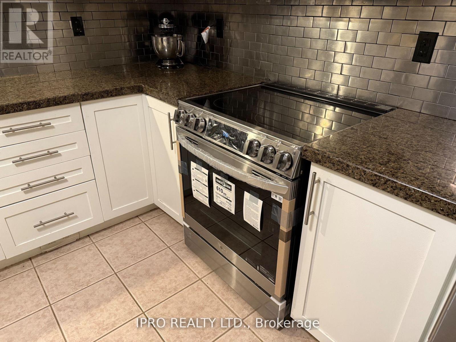 730 Bolingbroke Drive, Milton, Ontario  L9T 6Z3 - Photo 20 - W12200147
