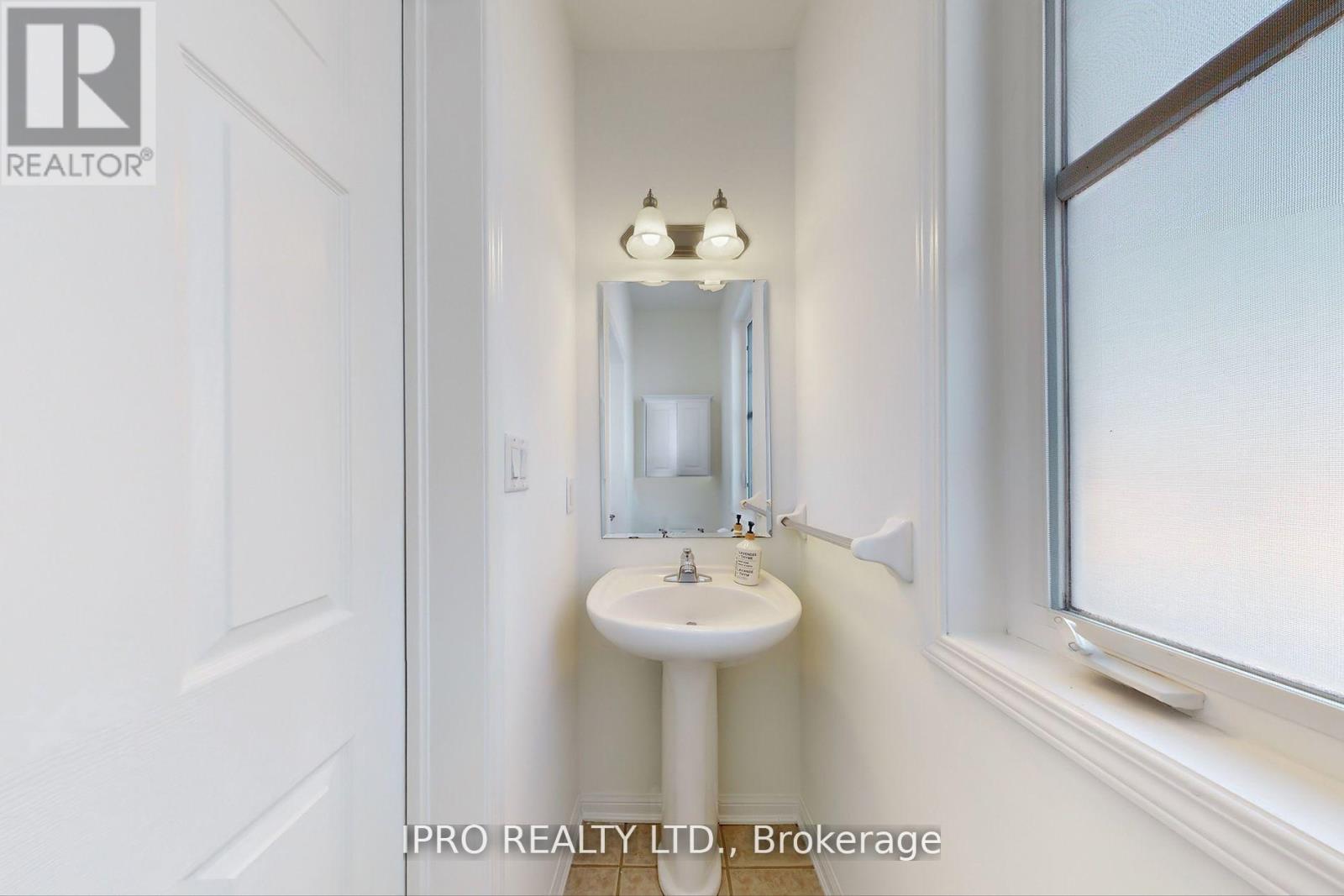 730 Bolingbroke Drive, Milton, Ontario  L9T 6Z3 - Photo 21 - W12200147