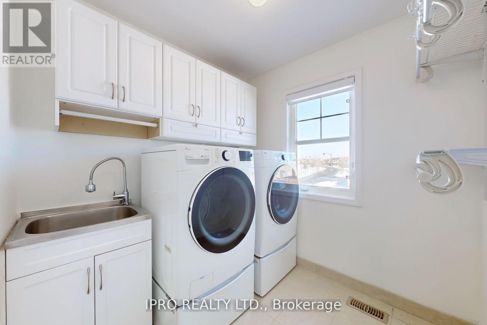 730 Bolingbroke Drive, Milton, Ontario  L9T 6Z3 - Photo 32 - W12200147