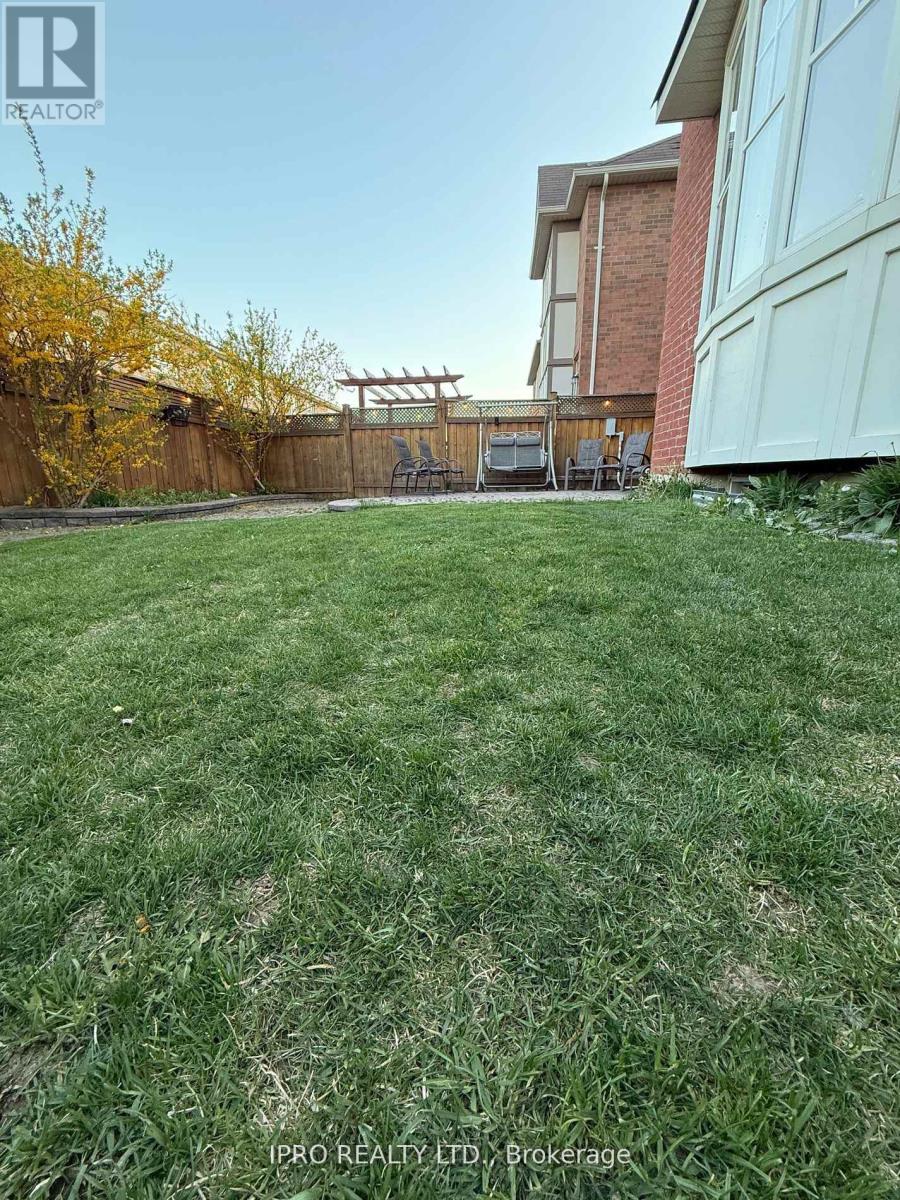 730 Bolingbroke Drive, Milton (Co Coates), Ontario  L9T 6Z3 - Photo 37 - W12200147