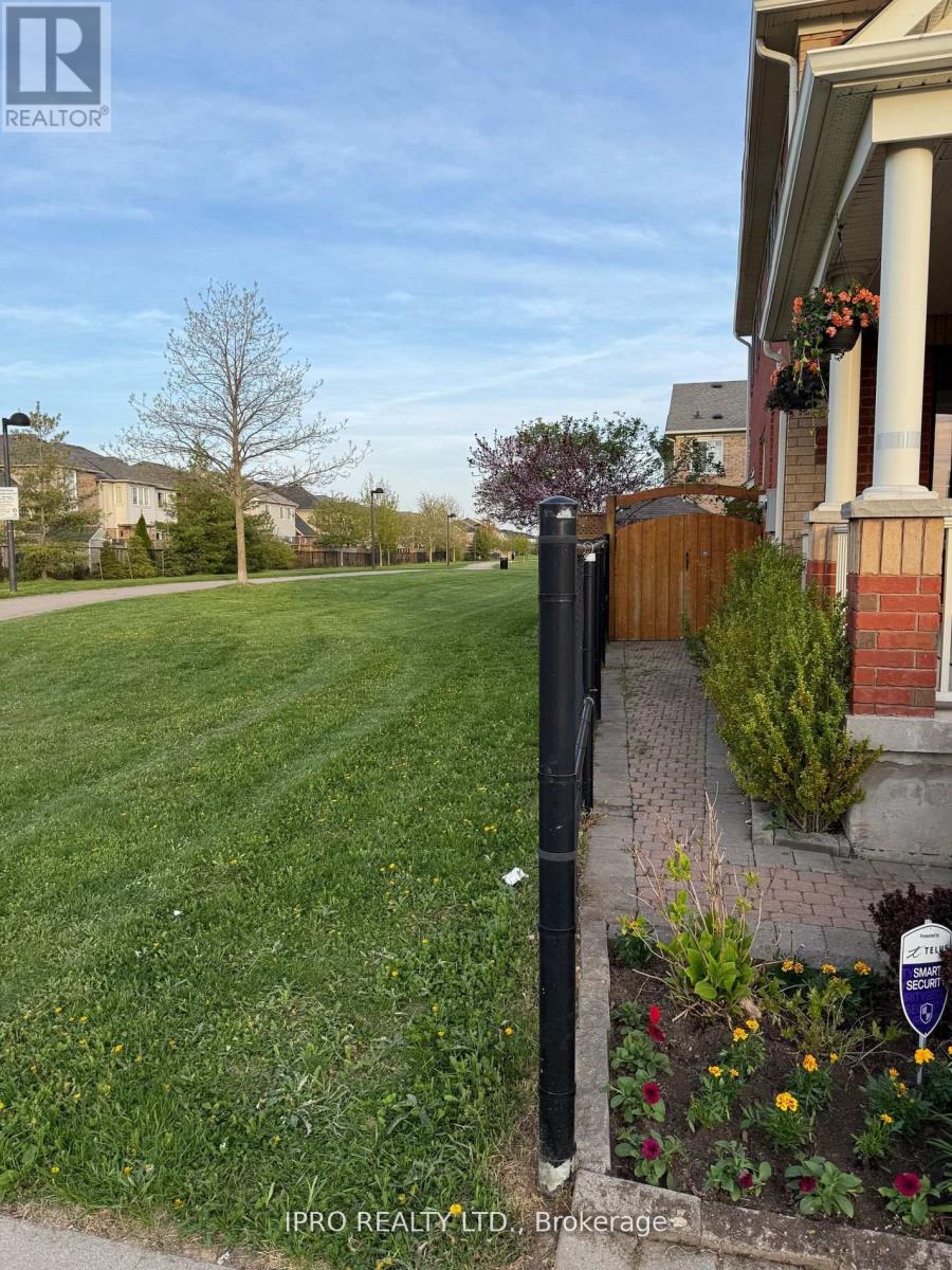 730 Bolingbroke Drive, Milton, Ontario  L9T 6Z3 - Photo 4 - W12200147