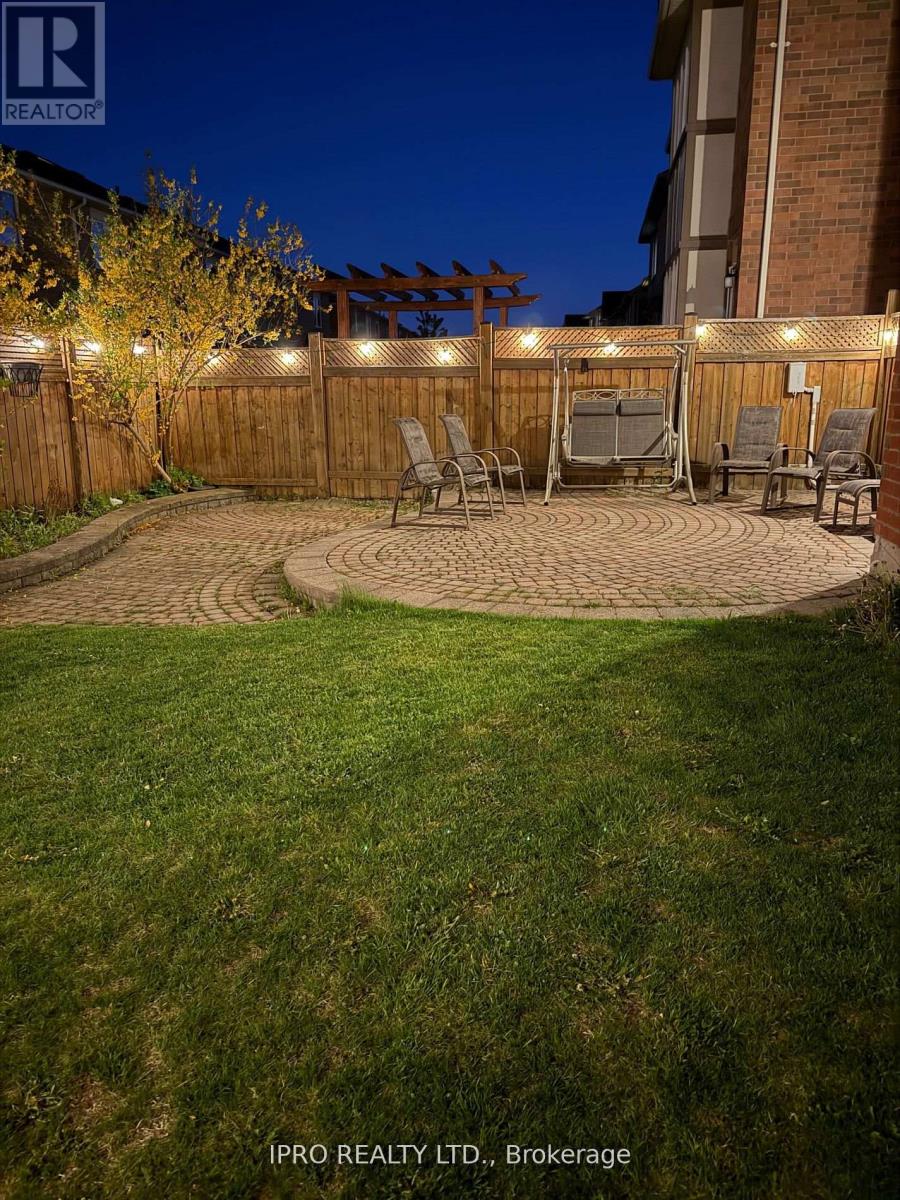 730 Bolingbroke Drive, Milton, Ontario  L9T 6Z3 - Photo 6 - W12200147