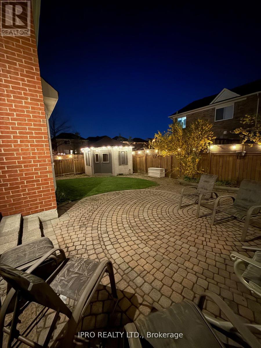 730 Bolingbroke Drive, Milton, Ontario  L9T 6Z3 - Photo 7 - W12200147