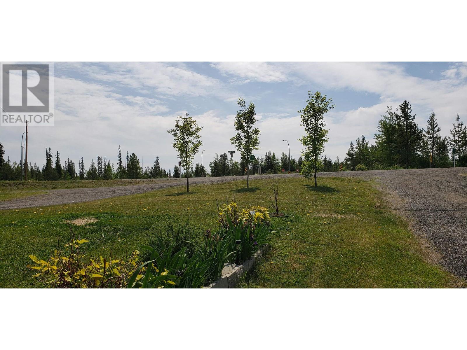 7036 93 Mile Frontage Road, 100 Mile House, British Columbia  V0K 2E2 - Photo 35 - R3012050