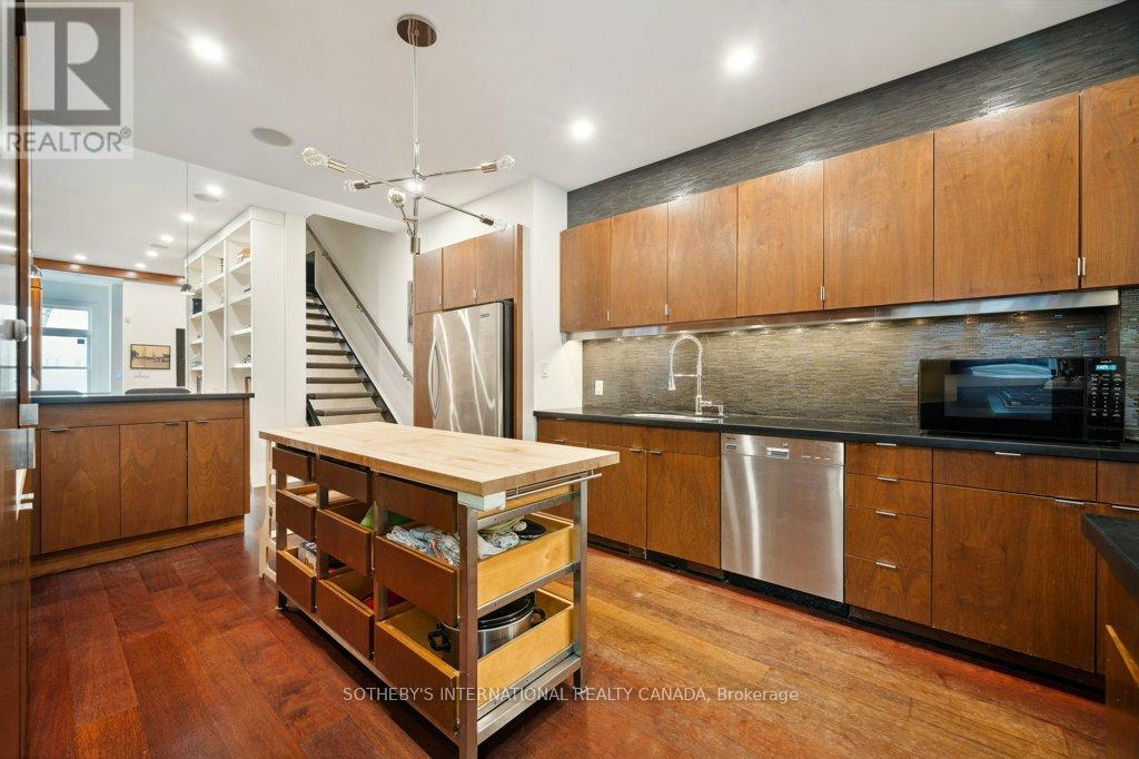 47 Marlborough Avenue, Toronto, Ontario  M5R 1X5 - Photo 12 - C12200162