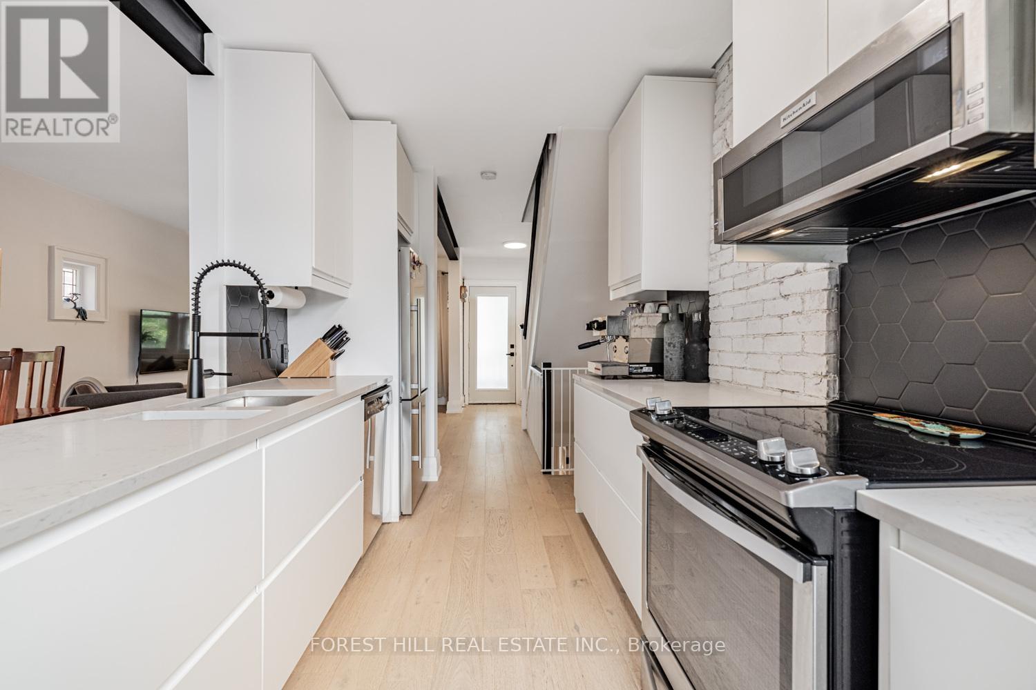 554 Atlas Avenue, Toronto (Humewood-Cedarvale), Ontario  M6C 3R6 - Photo 14 - C12200179