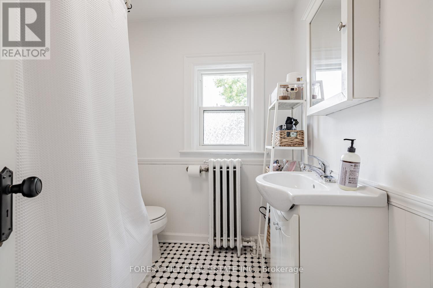 554 Atlas Avenue, Toronto, Ontario  M6C 3R6 - Photo 17 - C12200179
