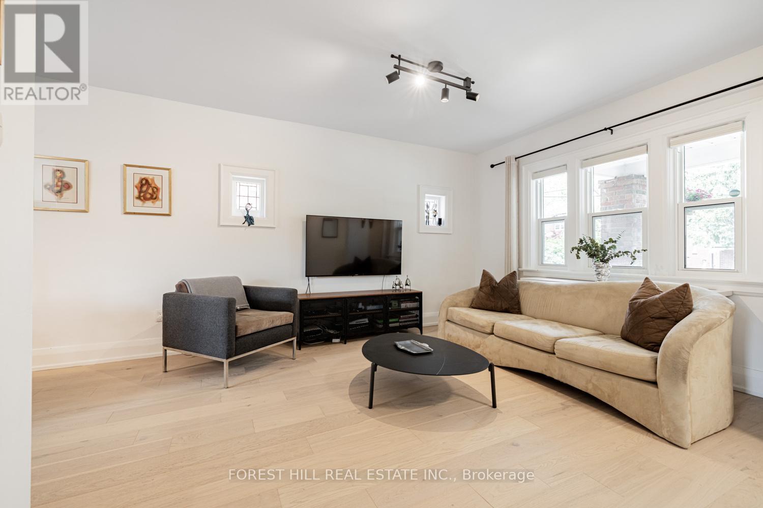 554 Atlas Avenue, Toronto, Ontario  M6C 3R6 - Photo 6 - C12200179