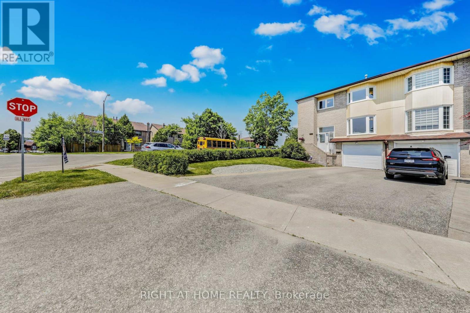 157 Dollery Court, Toronto (Westminster-Branson), Ontario  M2R 3N9 - Photo 50 - C12200216