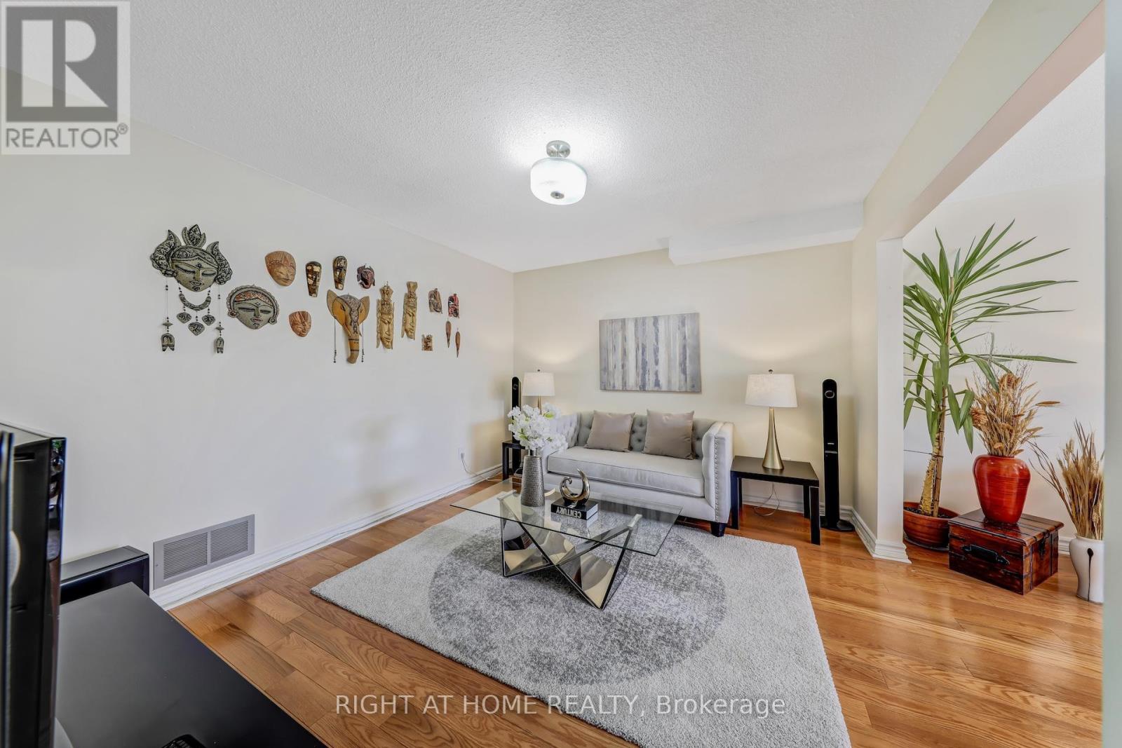 157 Dollery Court, Toronto, Ontario  M2R 3N9 - Photo 8 - C12200216