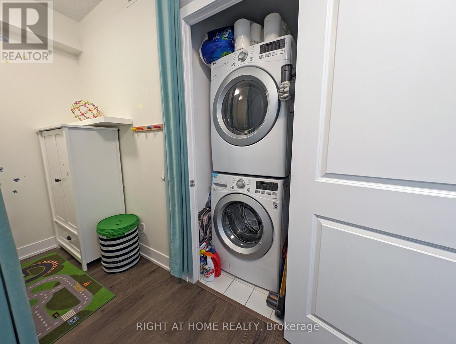 1005 - 68 Merton Street, Toronto, Ontario  M4S 1A1 - Photo 11 - C12200224