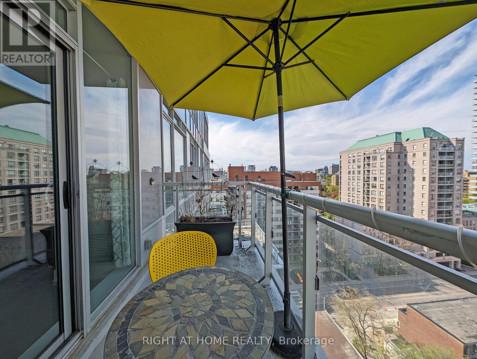 1005 - 68 Merton Street, Toronto, Ontario  M4S 1A1 - Photo 13 - C12200224