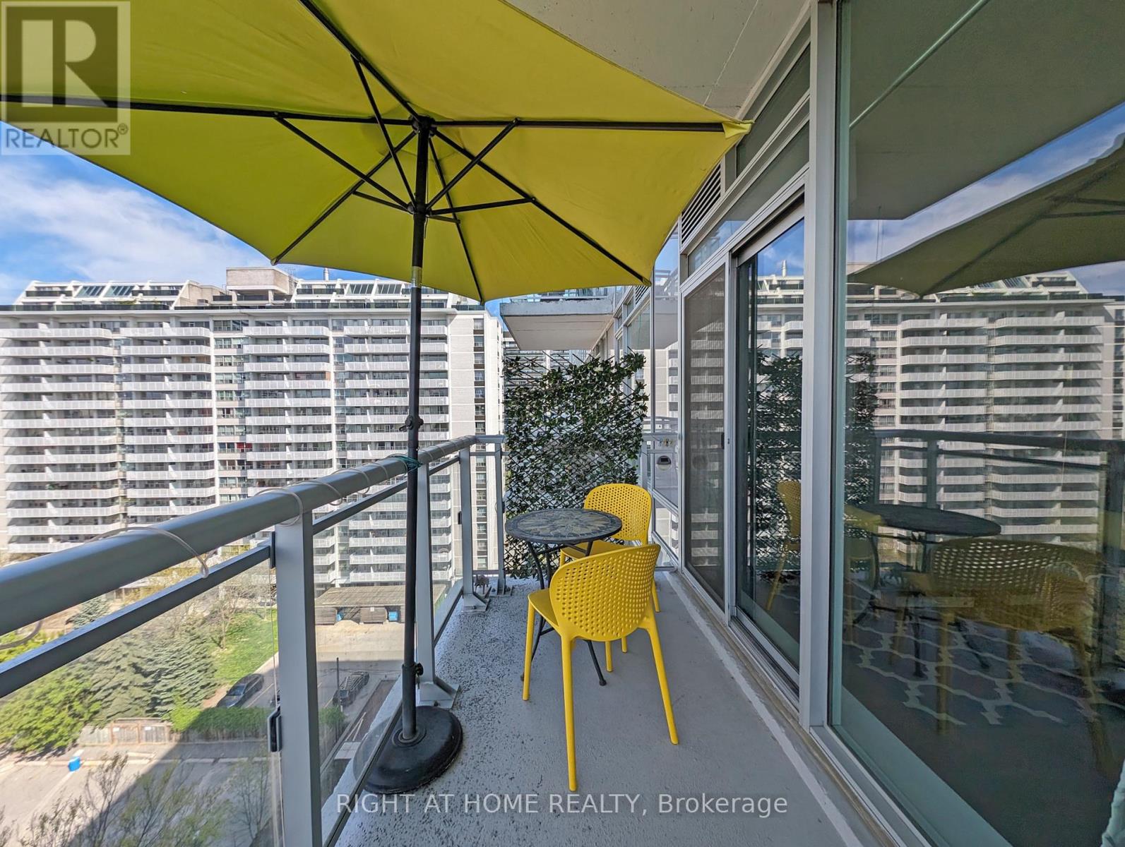 1005 - 68 Merton Street, Toronto, Ontario  M4S 1A1 - Photo 14 - C12200224