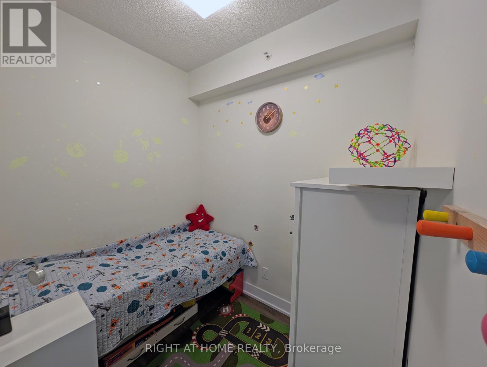 1005 - 68 Merton Street, Toronto, Ontario  M4S 1A1 - Photo 9 - C12200224