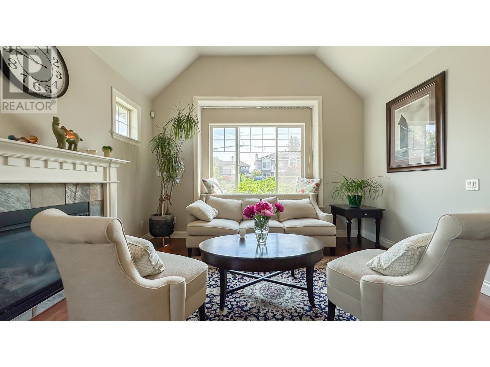 Property at 5487 HARDWICK STREET image 3