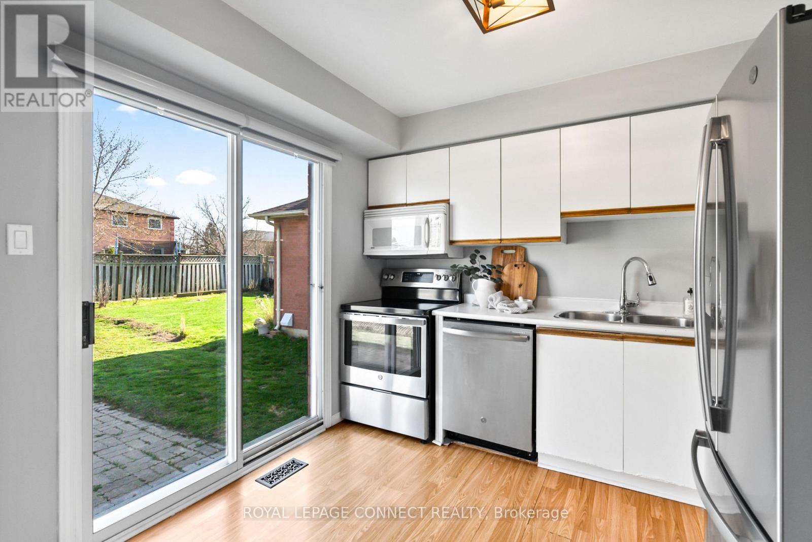 9 Flaxman Avenue, Clarington (Bowmanville), Ontario  L1C 4S5 - Photo 9 - E12200169