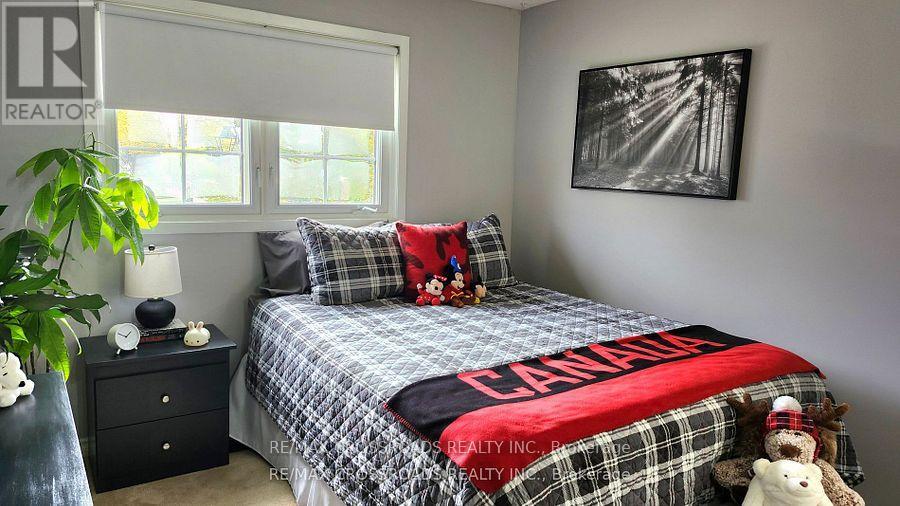 1932 Malden Crescent, Pickering, Ontario  L1V 3G5 - Photo 9 - E12200233