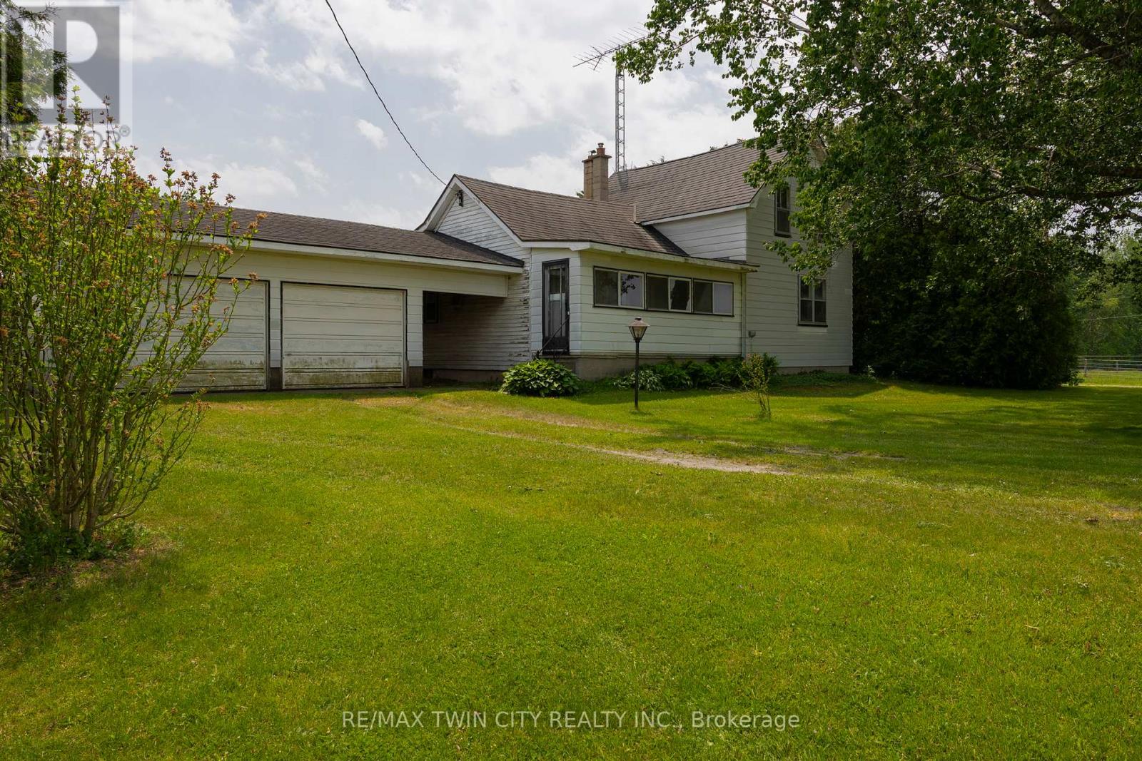 794 Windham Centre Road, Norfolk (La Salette), Ontario  N0E 1H0 - Photo 3 - X12199968