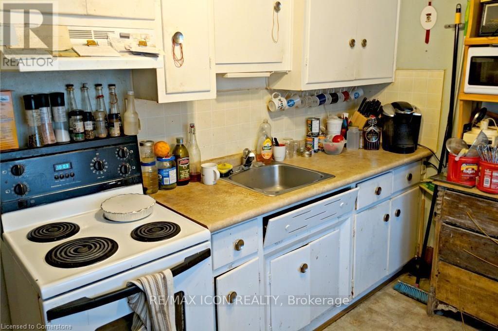 320 Guelph Street, Kitchener, Ontario  N2H 5X3 - Photo 9 - X12199969