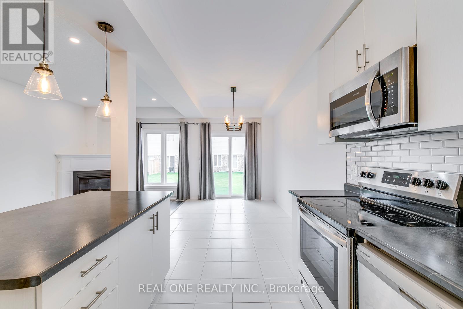 28 Garlent Avenue, Hamilton, Ontario  L9K 0J9 - Photo 12 - X12200089