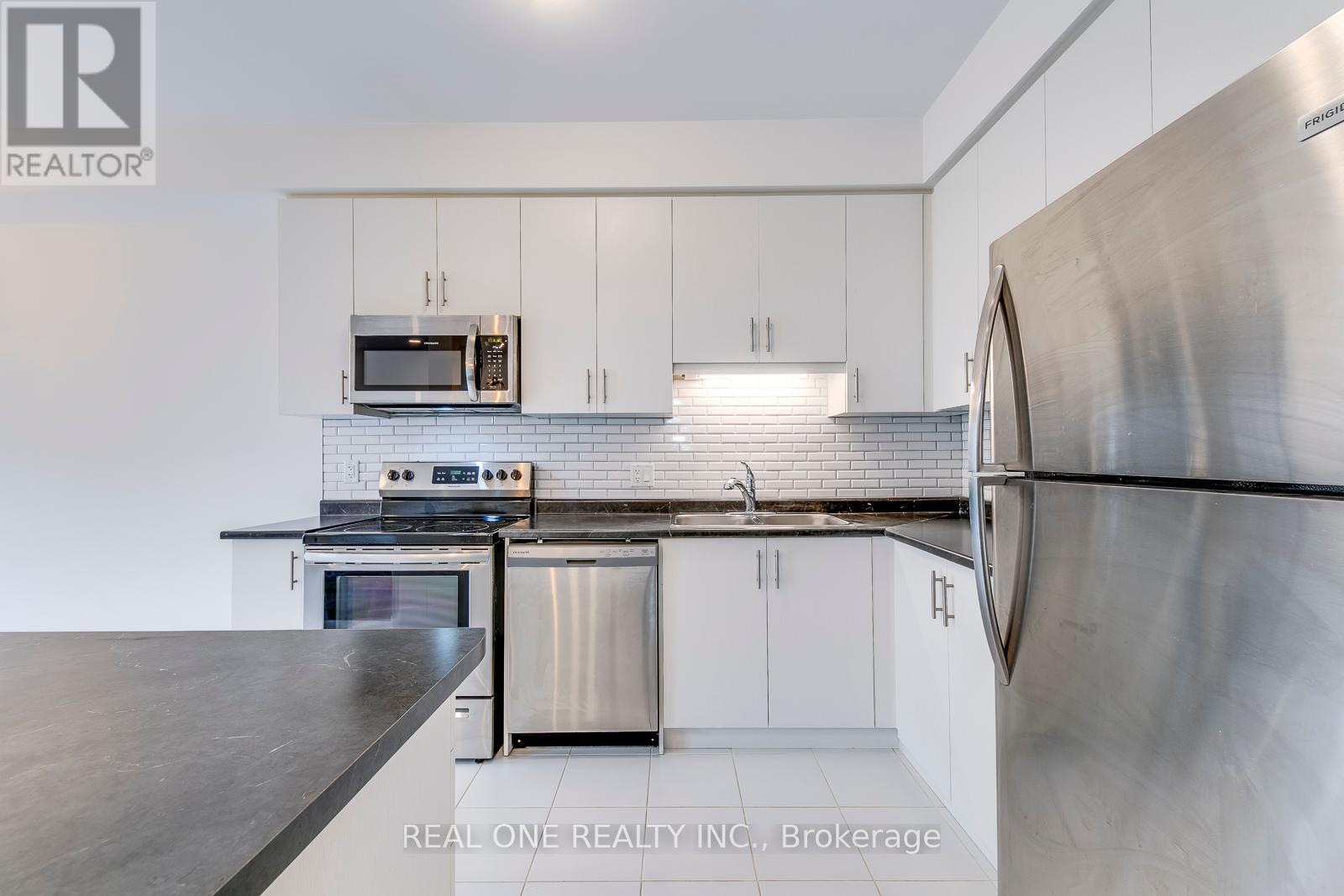28 Garlent Avenue, Hamilton, Ontario  L9K 0J9 - Photo 14 - X12200089
