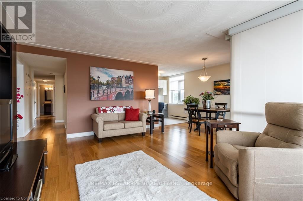 402 - 40 Harrisford Street, Hamilton (Red Hill), Ontario  L8K 6N1 - Photo 11 - X12200110