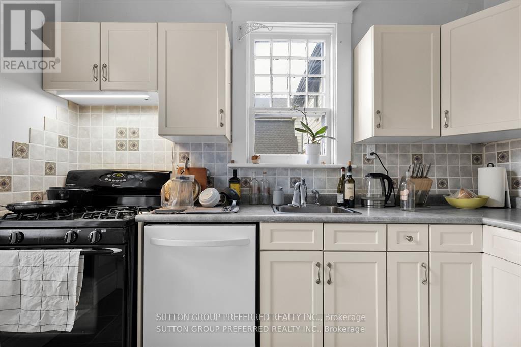 841 Dufferin Avenue, London East (East G), Ontario  N5W 3J9 - Photo 17 - X12200296