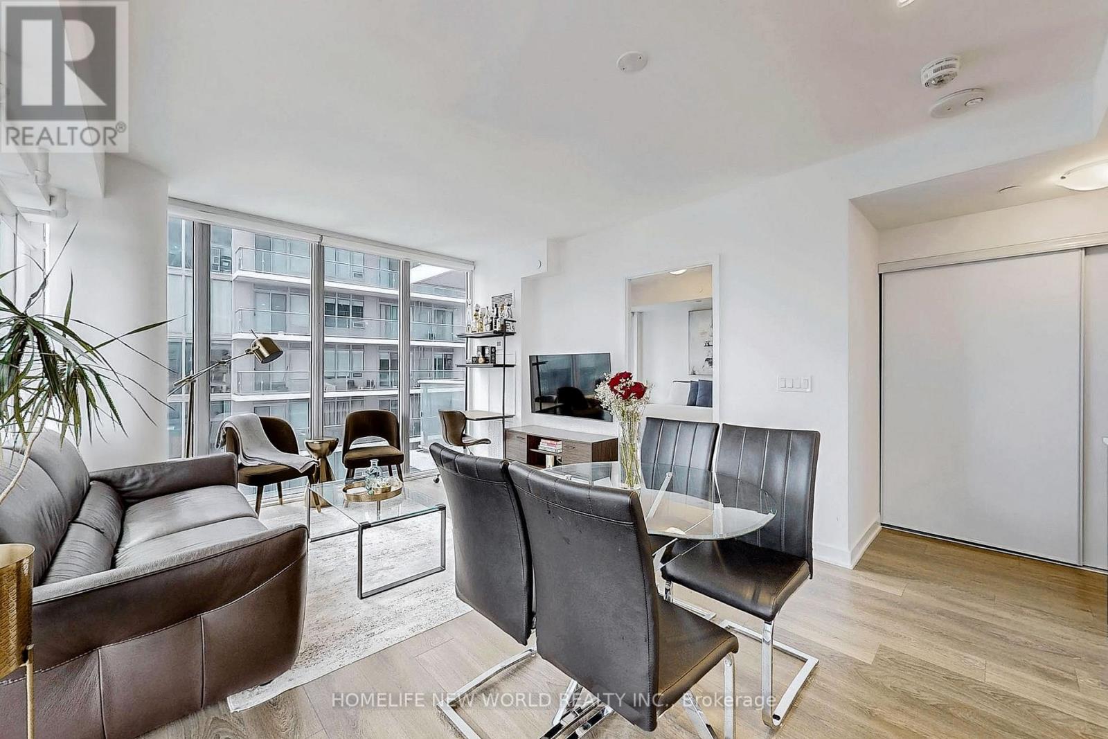 2404 - 99 Broadway Avenue, Toronto, Ontario  M4P 0E3 - Photo 14 - C11995643