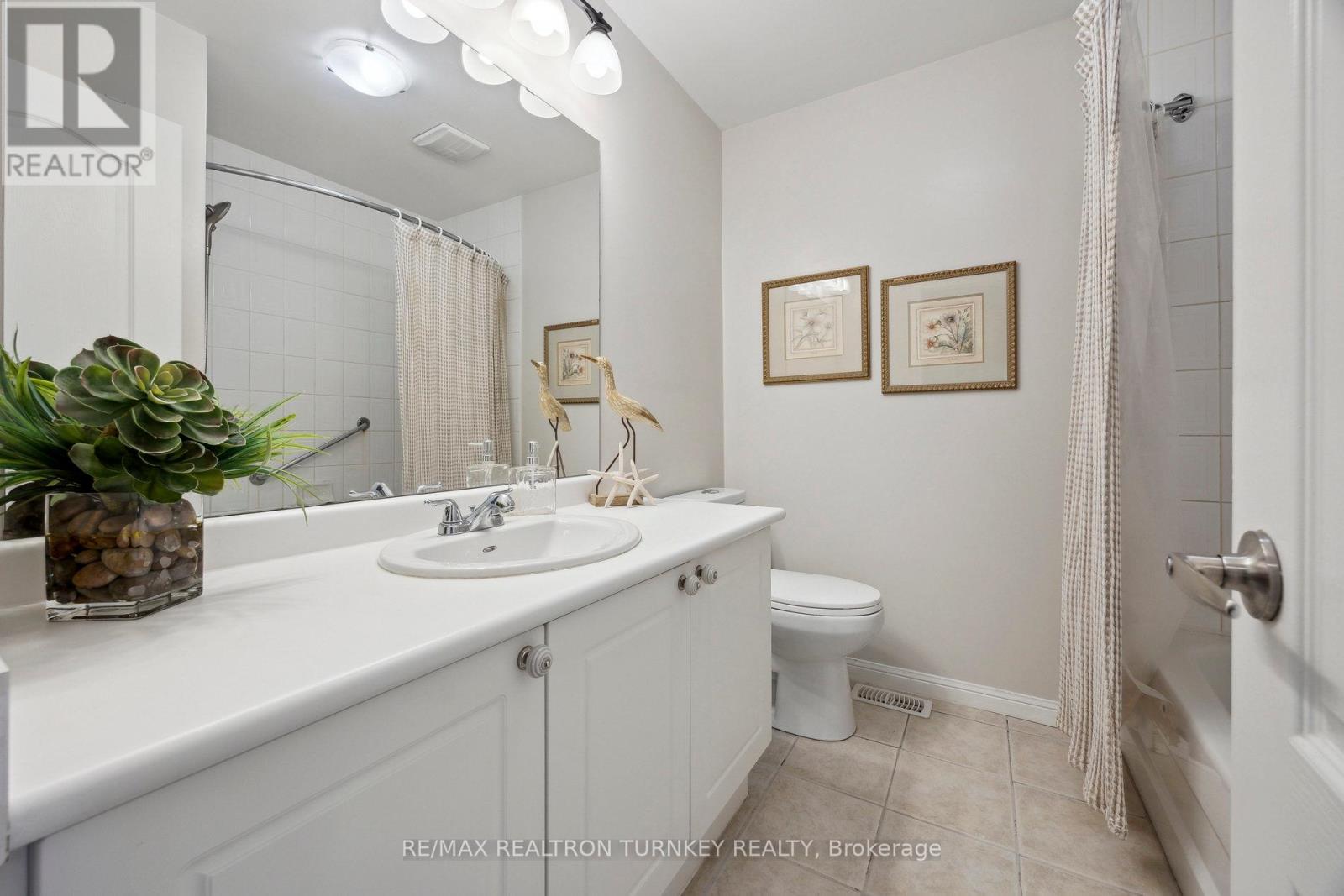 66 Natale Court, Bradford West Gwillimbury, Ontario  L3Z 3B1 - Photo 31 - N12198939
