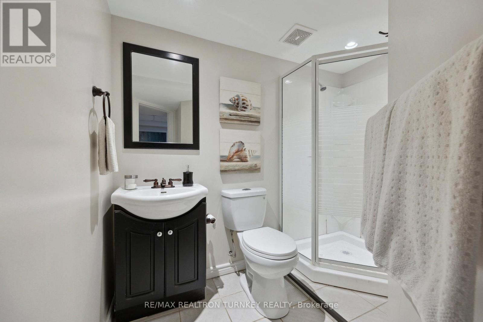66 Natale Court, Bradford West Gwillimbury, Ontario  L3Z 3B1 - Photo 37 - N12198939