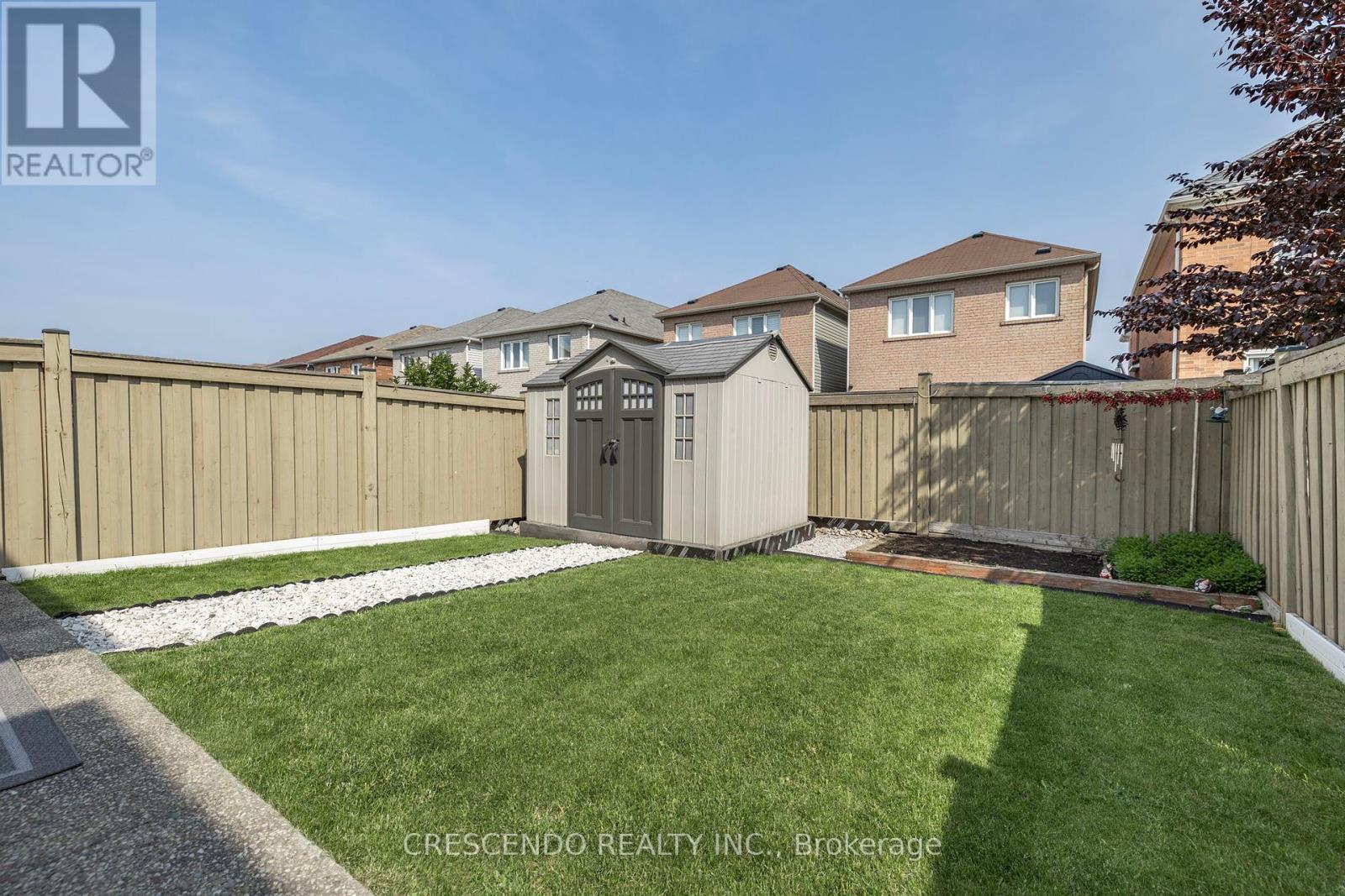 42 Napoleon Crescent, Brampton, Ontario  L6P 3K5 - Photo 33 - W12199907