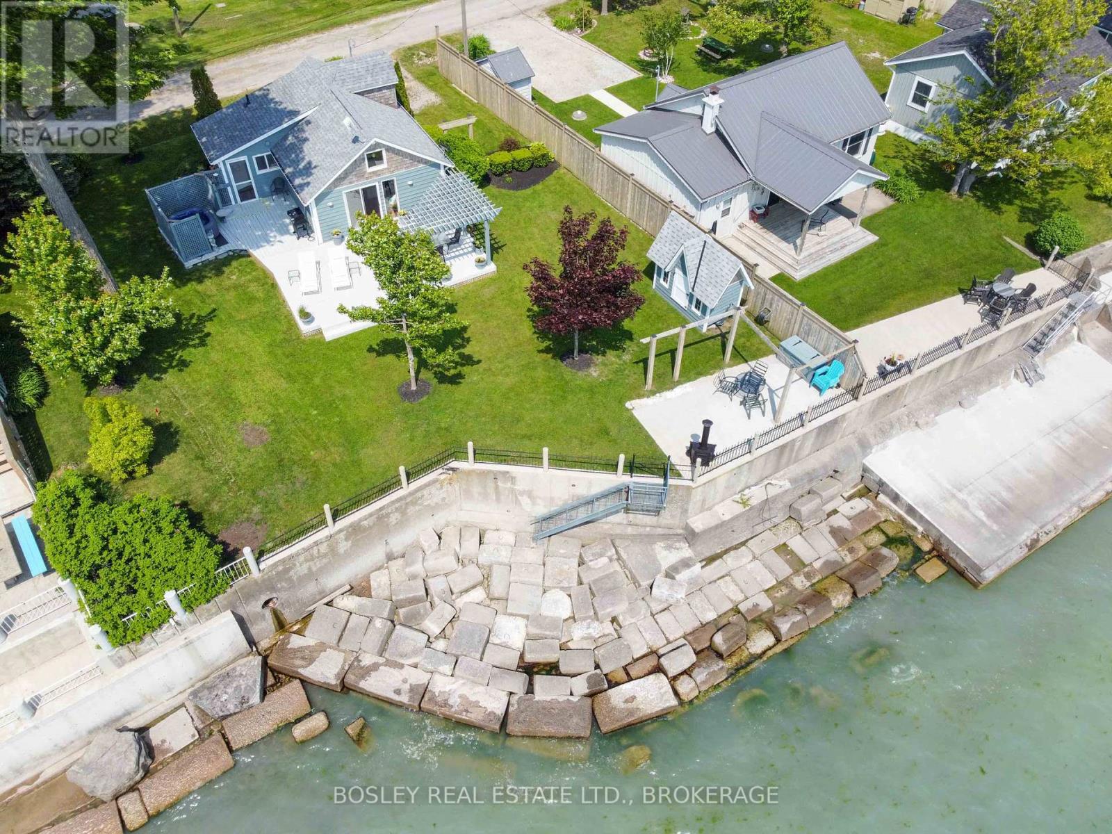 Property at 9 SHORELINE TRAIL image 1