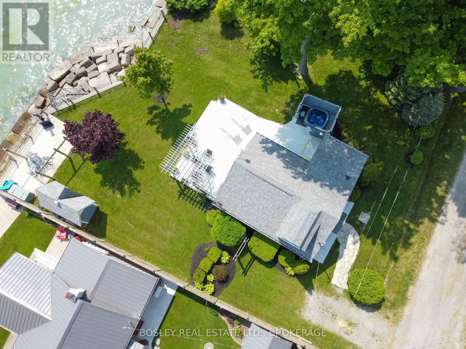 9 Shoreline Trail, Haldimand, Ontario  N1A 2W8 - Photo 34 - X12200236