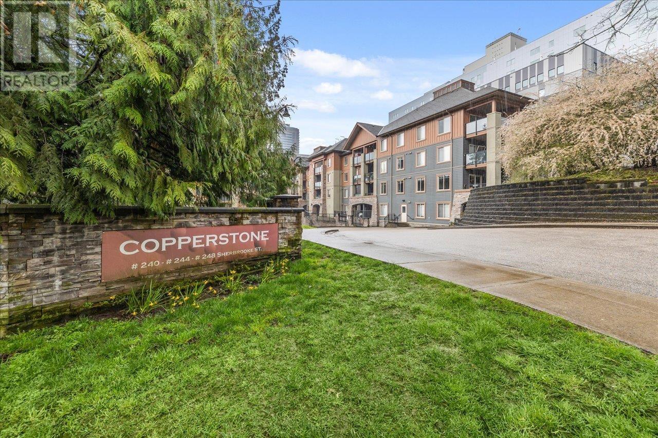3220 240 SHERBROOKE STREET, New Westminster, British Columbia