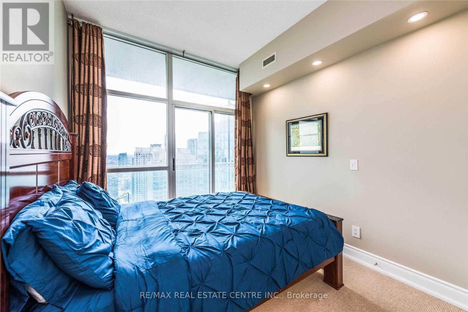 3312 - 223 Webb Drive, Mississauga, Ontario  L5B 0E8 - Photo 24 - W12200165