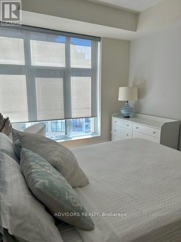 703 - 1 Old Mill Drive, Toronto, Ontario  M6S 0A1 - Photo 4 - W12200188