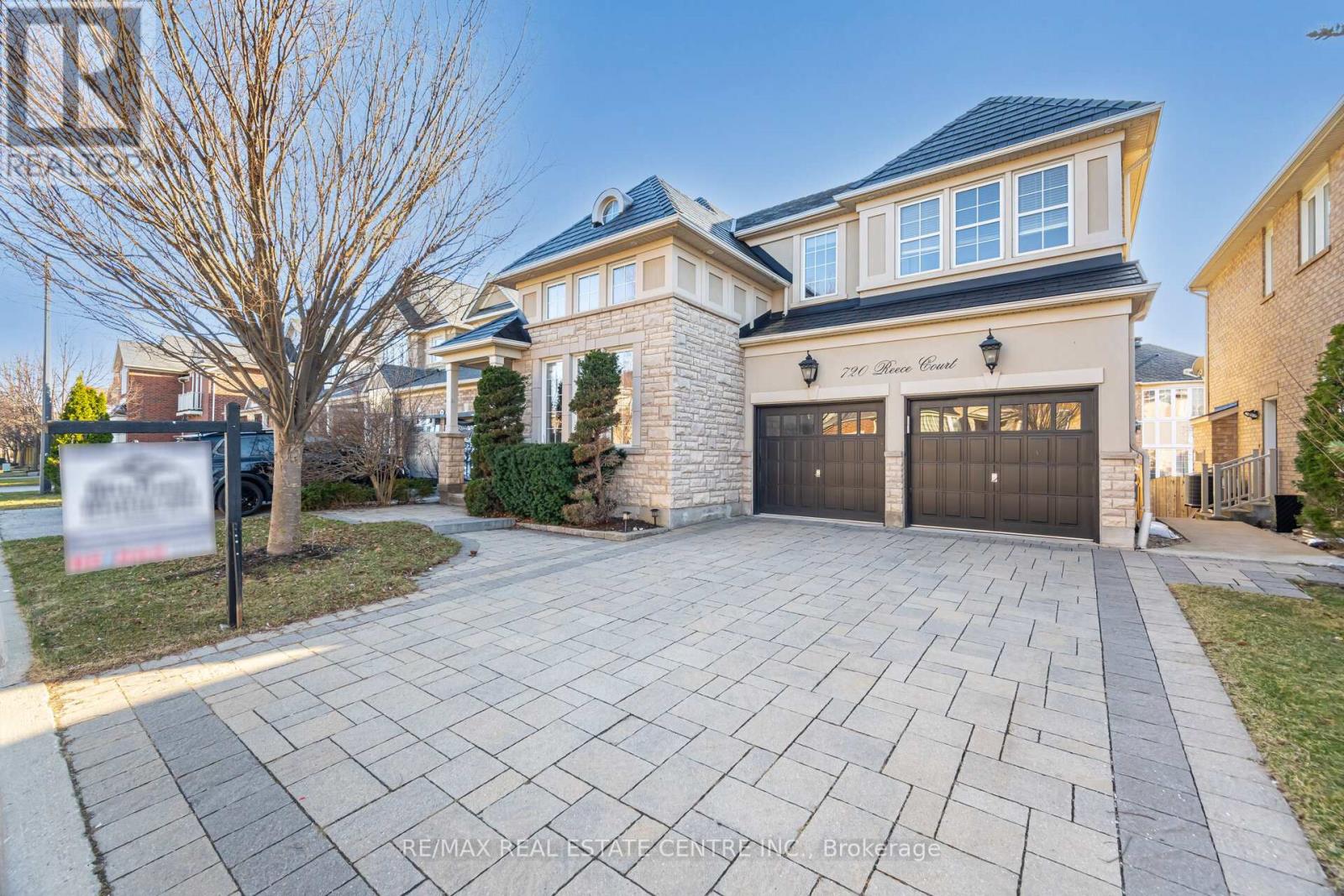 720 Reece Court, Milton (Ha Harrison), Ontario  L9T 0X4 - Photo 1 - W12200209