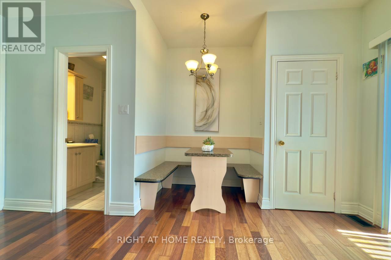 25 Burlingame Road, Toronto (Alderwood), Ontario  M8W 1Y7 - Photo 13 - W12200210