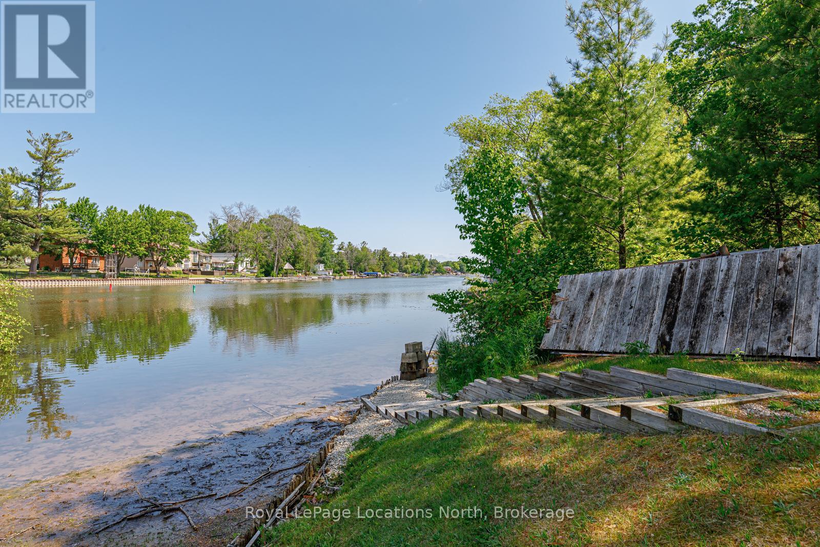 Property at 1628 RIVER ROAD W image 4