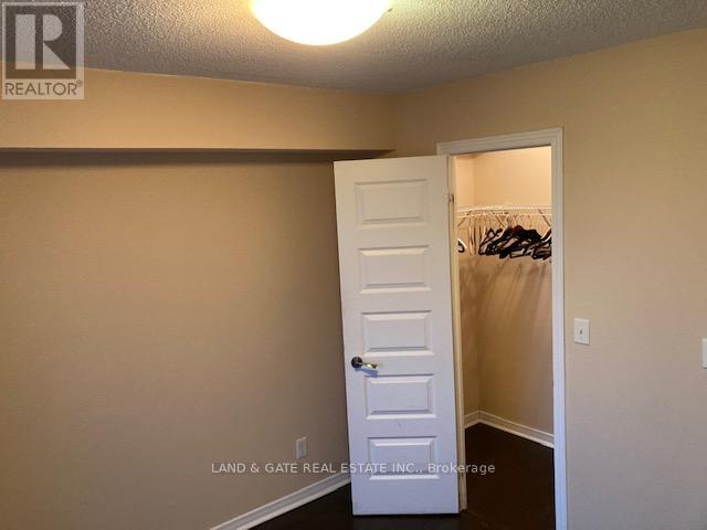 1602 - 215 Queen Street E, Brampton, Ontario  L6V 0A9 - Photo 10 - W12200356