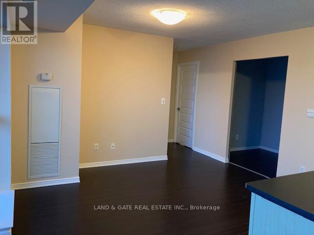 1602 - 215 Queen Street E, Brampton, Ontario  L6V 0A9 - Photo 13 - W12200356