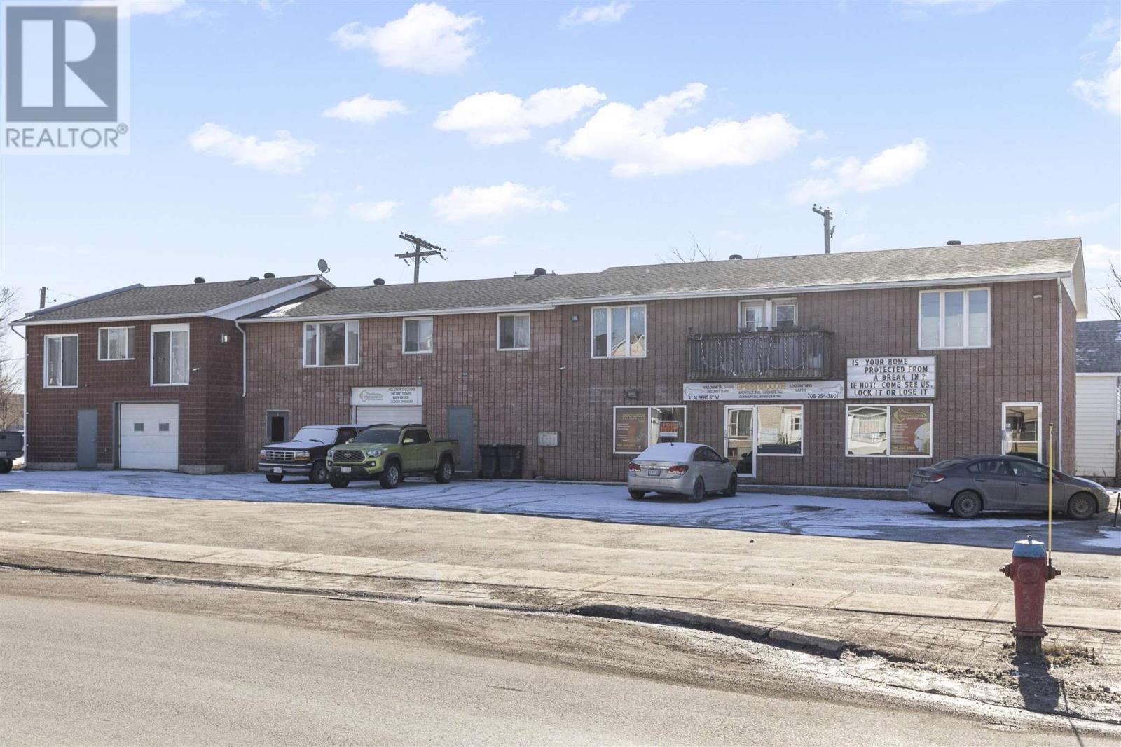 41 Albert St W, Sault Ste. Marie, Ontario  P6A 1B2 - Photo 1 - SM251432