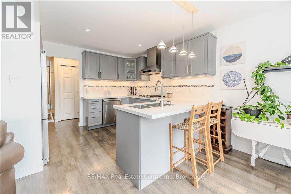 86 Davis Street, Guelph, Ontario  N1E 0G2 - Photo 4 - X12200240