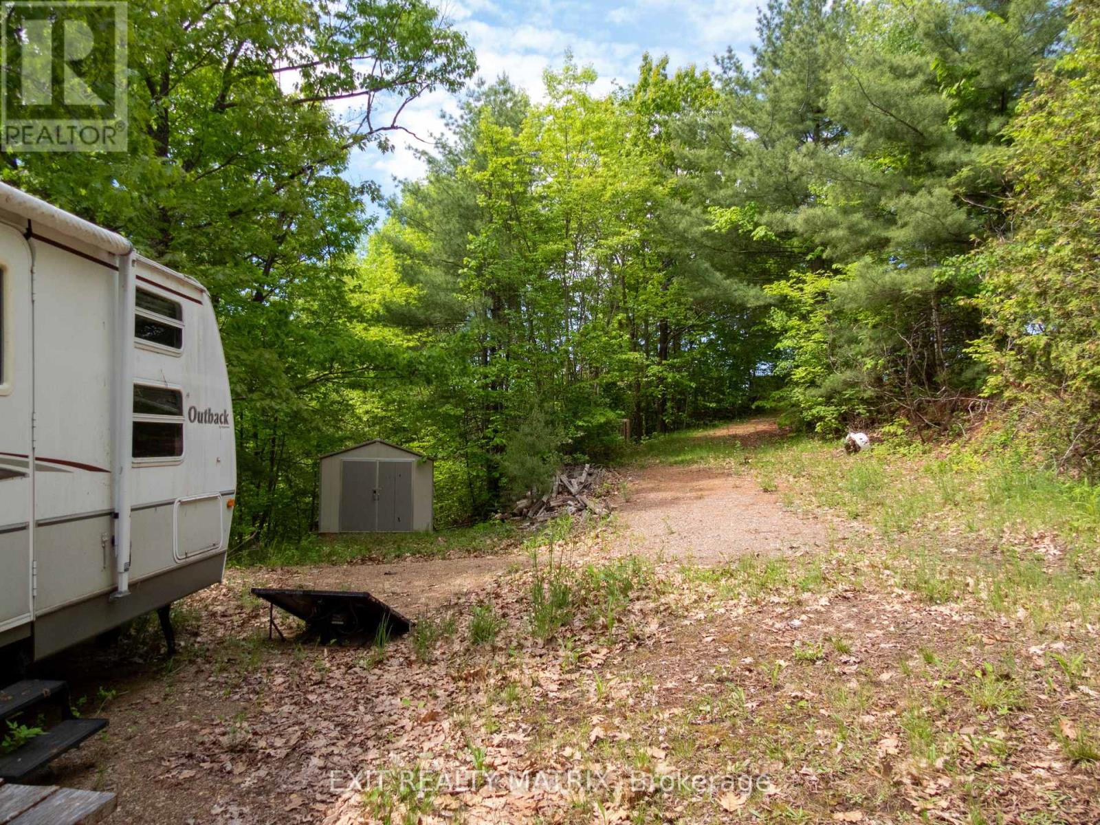 12654 Lanark Road, Greater Madawaska, Ontario  K0J 1H0 - Photo 18 - X12200364