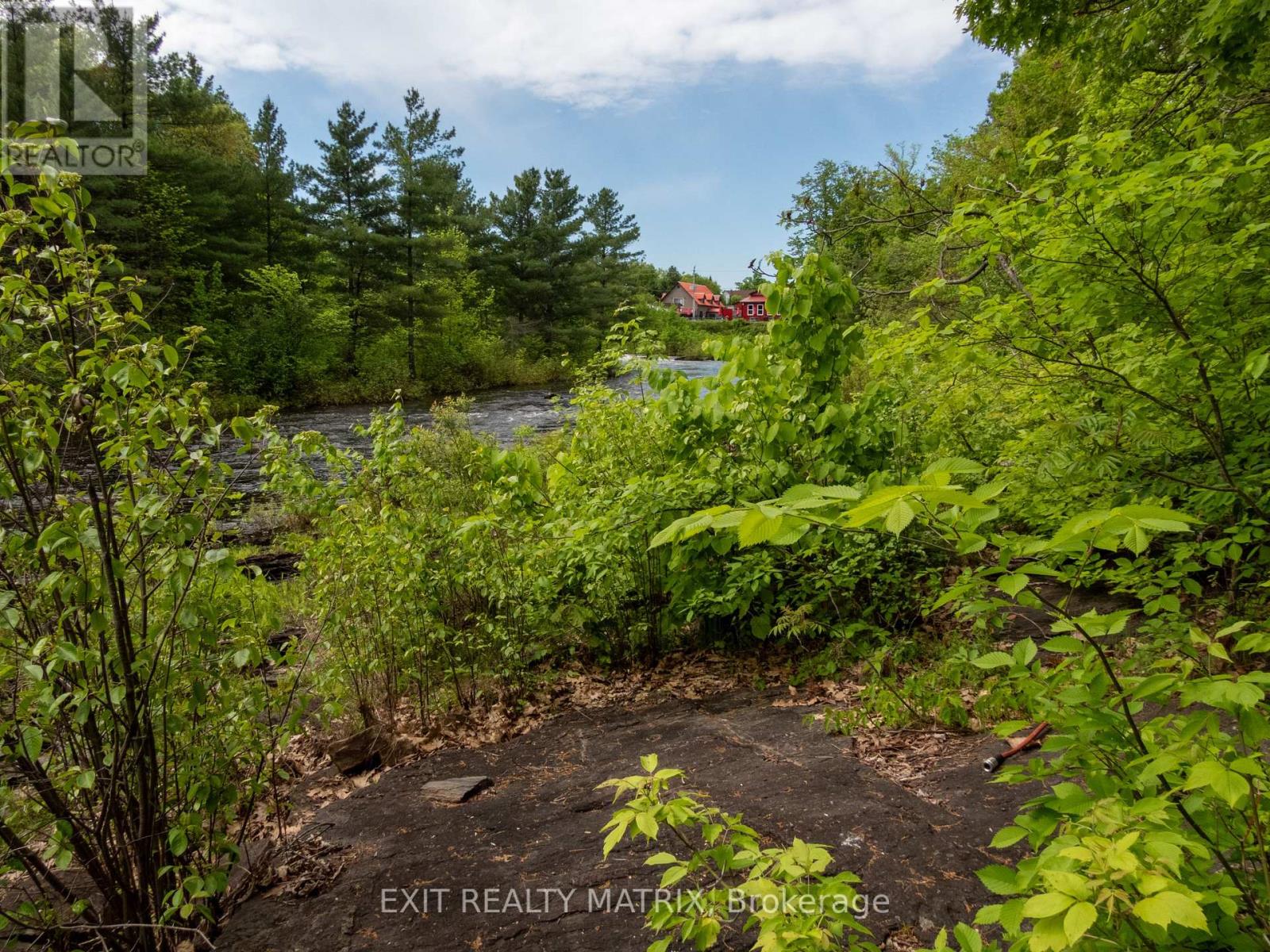 12654 Lanark Road, Greater Madawaska, Ontario  K0J 1H0 - Photo 8 - X12200364